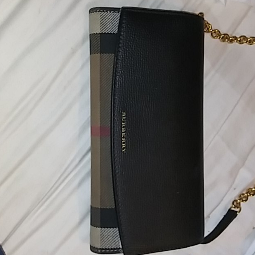 Burberry wallet/ clutch